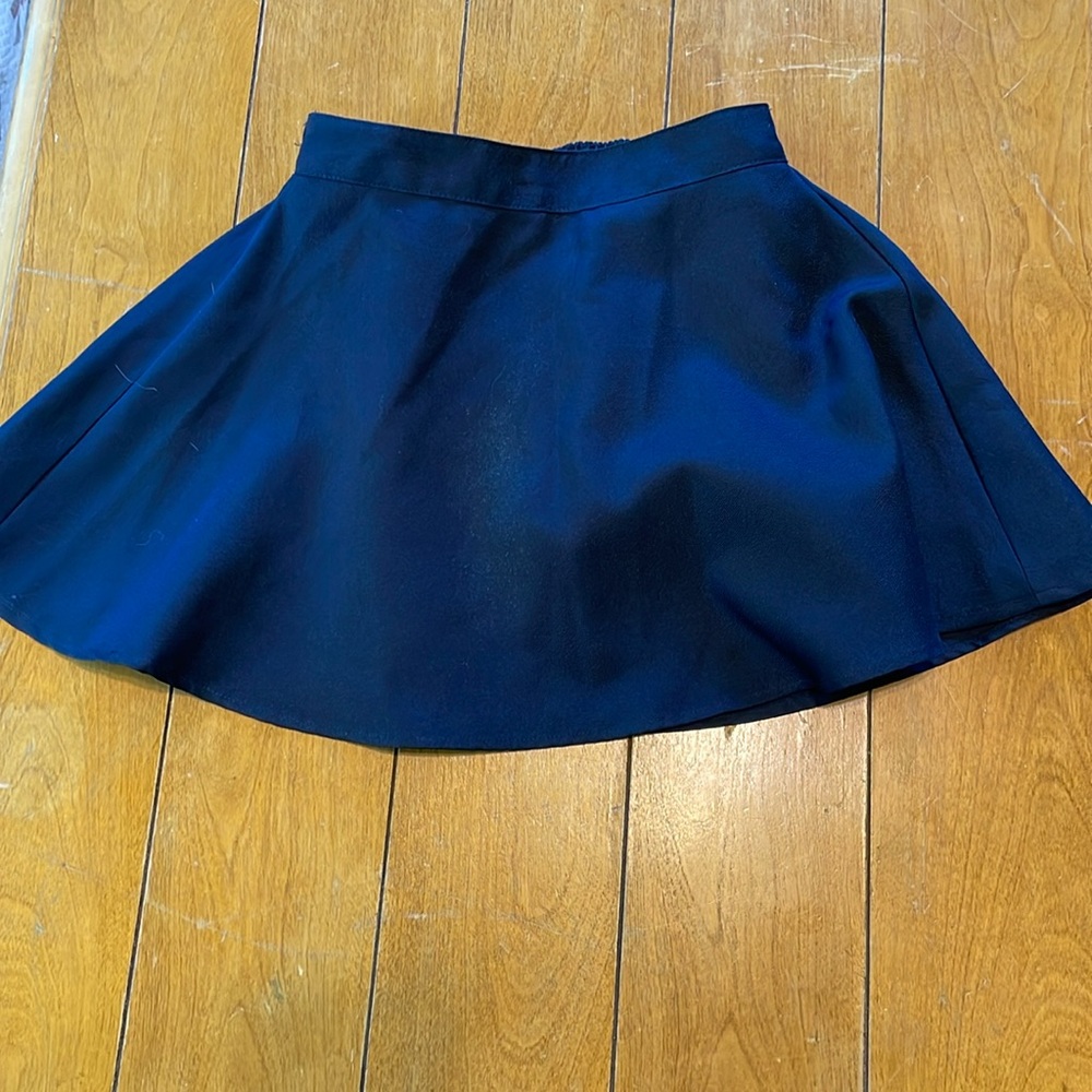 Kids size 8 navy school uniform skirt / skort